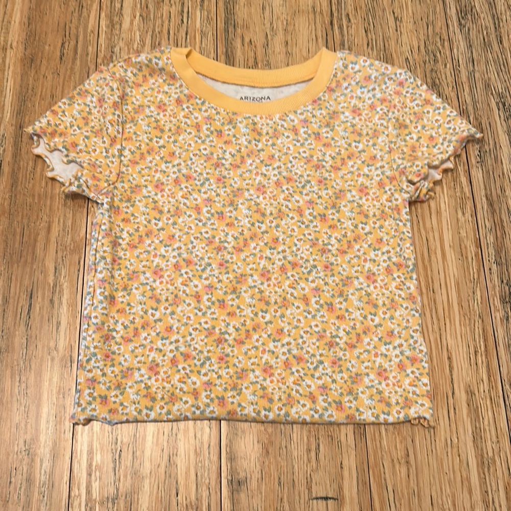 Cute flower fitted shirt